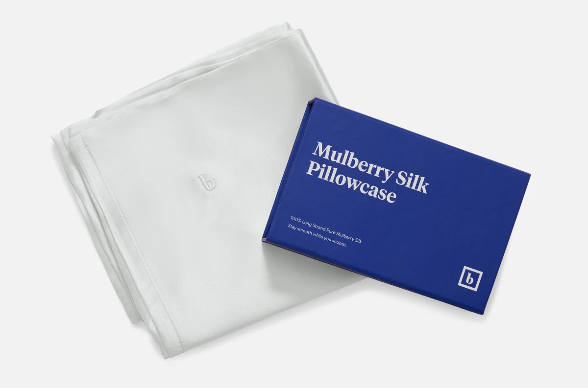 mulberry silk pillow case to prevent wrinkles and hair breakage