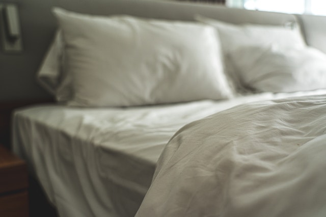 keep cool and breezy sheets for hot flashes