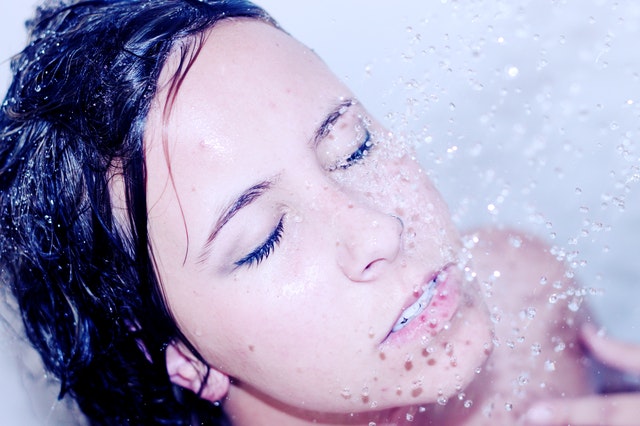 benefits of cold showers and your energy and health